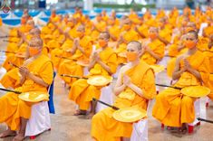 ภาพ No.88160:พิธีมุทิตาสักการะ เปรียญธรรม 9,6,3 และบาลีศึกษา 6,3  พิธีมอบดวงแก้วสามเณรทรงบาลีไวยากรณ์ วันอาทิตย์ 17 กันยายน พ.ศ. 2566 ณ สภาธรรมกายสากล วัดพระธรรมกาย
