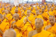 ภาพ No.236030:วันที่ 3 สิงหาคม พ.ศ. 2568 พิธีบูชาข้าวพระ ณ สภาธรรมกายสากล วัดพระธรรมกาย