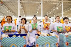 ภาพ No.240448:วันพุธที่ 27 สิงหาคม พ.ศ. 2568 พิธีตักบาตร ในวันธรรมชัย ณ วัดพระธรรมกาย จ.ปทุมธานี