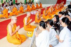 ภาพ No.256315:วันที่ 4 ตุลาคม พ.ศ. 2568 พิธีบรรพชาอุปสมบท  โครงการอุปสมบทหมู่บูชาธรรม 141 ปี  พระมงคลเทพมุนี (สด จนฺทสโร) ณ โบสถ์พระไตรปิฏก วัดพระธรรมกาย จ.ปทุมธานี