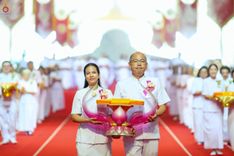 ภาพ No.240824:วันพุธที่ 27 สิงหาคม พ.ศ. 2568 พิธีทอดผ้าป่าเพื่อสร้างอาคาร  82 ปี หลวงพ่อธัมมชโย สมทบกฐินวัดพระธรรมกาย และกฐิน 30,000 วัดทั่วประเทศ ครั้งที่ 1