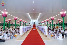 ภาพ No.256151:วันที่ 4 ตุลาคม พ.ศ. 2568 พิธีบรรพชาอุปสมบท  โครงการอุปสมบทหมู่บูชาธรรม 141 ปี  พระมงคลเทพมุนี (สด จนฺทสโร) ณ โบสถ์พระไตรปิฏก วัดพระธรรมกาย จ.ปทุมธานี