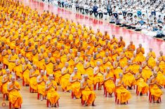 ภาพ No.234882:พิธีเจริญพระพุทธมนต์ ปฎิบัติธรรมเจริญสมาธิภาวนา และพิธีทำบุญตักบาตร เพื่อถวายเป็นพระราชกุศลแด่พระบาทสมเด็จพระวชิรเกล้าเจ้าอยู่หัว เนื่องในโอกาสวันเฉลิมพระชนมพรรษา 28 กรกฎาคม พ.ศ. 2568 ณ ห้องแก้วสารพัดนึก 2 วัดพระธรรมกาย อ.คลองหลวง จ.ปทุมธานี