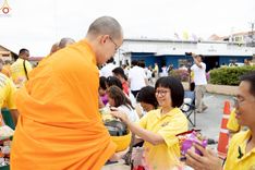 ภาพ No.242025:วันอาทิตย์ที่ 31 สิงหาคม พ.ศ. 2568 พิธีทำบุญแด่คณะสงฆ์ 122 รูป ฉลอง 121 ปี อำเภอคลองหลวง จ.ปทุมธานี เพื่อนำส่งช่วยเหลือคณะสงฆ์ 323 วัด 4 จังหวัดชายแดนภาคใต้ และช่วยเหลือประชาชนจากเหตุปะทะ แนวชายแดนไทย-กัมพูชา ณ บริเวณหน้าที่ว่าการอำเภอคลองหลวง จังหวัดปทุ