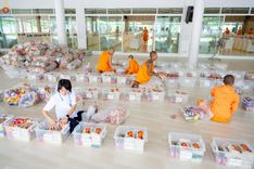 ภาพ No.245129:วันเสาร์ที่ 13 กันยายน พ.ศ. 2568 พิธีถวายสังฆทานแด่คณะสงฆ์ 323 วัด ปีที่ 21 ครั้งที่ 181 พิธีมอบกองทุนหนุนแรงใจช่วยครูใต้ ปีที่ 18 ครั้งทึ่ 144 และพิธีทำบุญอุทิศส่วนกุศลให้ผู้วายชนม์ ณ ศูนย์ปฏิบัติธรรมภาคใต้ จ.สงขลา