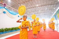 ภาพ No.88098:พิธีมุทิตาสักการะ เปรียญธรรม 9,6,3 และบาลีศึกษา 6,3  พิธีมอบดวงแก้วสามเณรทรงบาลีไวยากรณ์ วันอาทิตย์ 17 กันยายน พ.ศ. 2566 ณ สภาธรรมกายสากล วัดพระธรรมกาย