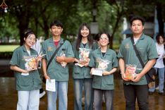 ภาพ No.243018:วันพฤหัสบดีที่ 4 กันยายน พ.ศ. 2568 เวลา 07.00-08.15 น. มหาวิทยาลัยเกษตรศาสตร์ กำแพงแสน ร่วมทำบุญตักบาตร Freshy KU85 พระสงฆ์ 85 รูป