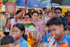 ภาพ No.250943:วันพุธที่ 8 ตุลาคม พ.ศ. 2568 พิธีทอดกฐินสามัคคีทั่วไทย 30,000 วัด โดยคณะศิษยานุศิษย์ บูชาธรรม 81 ปี หลวงพ่อธัมมชโย ณ วัดคลองตันราษฎร์บำรุง อ. บ้านแพ้ว จ. สมุทรสาคร