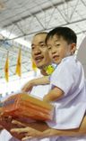 ภาพ No.26574:ประมวลภาพพิธีทอดกฐินวัดพระธรรมกาย ประจำปี พ.ศ. 2559