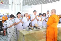ภาพ No.162162:พิธีถวายภัตตาหารเมนูสวรรค์ เนื่องในวันออกพรรษา (ขึ้น 15 ค่ำ เดือน 11) วันพฤหัสบดีที่ 17 ตุลาคม พ.ศ. 2567 ณ หอฉันคุณยายอาจารย์ฯ วัดพระธรรมกาย