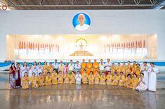 ภาพ No.86869:พิธีตักบาตร , พิธีบูชาข้าวพระ , พิธีจุดเทียนใจ ไฟนิรันดร์ อนันตชัย ในวันอาทิตย์ต้นเดือน 3 กันยายน พ.ศ. 2566 ณ วัดพระธรรมกาย