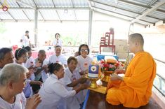 ภาพ No.152429:พิธีมอบสไบแก้ว โครงการอบรมอุบาสิกาแก้วจังหวัดบุรีรัมย์รุ่นที่ 1 วันที่ 6-8 กันยายน พ.ศ. 2567