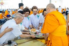 ภาพ No.174637:พิธีถวายภัตตาหารเมนูสวรรค์ เพื่อการบรรลุธรรม ณ หอฉันคุณยายอาจารย์ฯ วัดพระธรรมกาย วันที่ 23 พฤศจิกายน พ.ศ. 2567