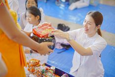 ภาพ No.240511:วันพุธที่ 27 สิงหาคม พ.ศ. 2568 พิธีตักบาตร ในวันธรรมชัย ณ วัดพระธรรมกาย จ.ปทุมธานี