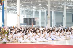 ภาพ No.205968:พิธีตักบาตร และ พิธีบูชาข้าวพระ ในวันอาทิตย์ต้นเดือน 2 กุมภาพันธ์ พ.ศ. 2568 ณ สภาธรรมกายสากล วัดพระธรรมกาย