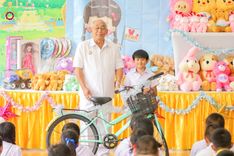 ภาพ No.184005:วันรวมพลังเด็กดี V-Star ผู้นำฟื้นฟูศีลธรรมโลก ประจำปี 2567 ณ ศูนย์ปฏิบัติธรรมลำปาง ต.บ้านเป้า อ.เมือง จ.ลำปาง วันที่ 26 พฤศจิกายน พ.ศ. 2567