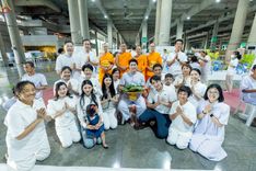 ภาพ No.242957:วันที่ 31 สิงหาคม พ.ศ. 2568 พิธีตัดปอยผมและปลงผม โครงการอุปสมบทหมู่บูชาธรรม ครบรอบ 108 ปี วันครูผู้ค้นพบวิชชาธรรมกาย ณ วัดพระธรรมกาย