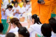 ภาพ No.242008:วันอาทิตย์ที่ 31 สิงหาคม พ.ศ. 2568 พิธีทำบุญแด่คณะสงฆ์ 122 รูป ฉลอง 121 ปี อำเภอคลองหลวง จ.ปทุมธานี เพื่อนำส่งช่วยเหลือคณะสงฆ์ 323 วัด 4 จังหวัดชายแดนภาคใต้ และช่วยเหลือประชาชนจากเหตุปะทะ แนวชายแดนไทย-กัมพูชา ณ บริเวณหน้าที่ว่าการอำเภอคลองหลวง จังหวัดปทุ