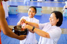 ภาพ No.240520:วันพุธที่ 27 สิงหาคม พ.ศ. 2568 พิธีตักบาตร ในวันธรรมชัย ณ วัดพระธรรมกาย จ.ปทุมธานี