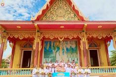 ภาพ No.256065:วันที่ 12 ตุลาคม พ.ศ. 2568 พิธีทอดกฐินสามัคคีทั่วไทย 30,000 วัด โดยคณะศิษยานุศิษย์ บูชาธรรม 81 ปี หลวงพ่อธัมมชโย ณ วัดช่างหิน อ.ห้วยราช จ.บุรีรัมย์