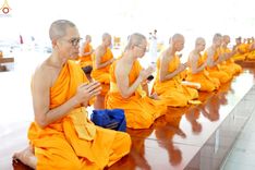ภาพ No.248532:วันที่ 27 กันยายน พ.ศ. 2568 พิธีถวายเมนูสวรรค์เพื่อการบรรลุธรรม ณ หอฉันคุณยายอาจารย์ฯ วัดพระธรรมกาย
