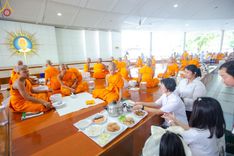 ภาพ No.167413:พิธีบุพเปตพลี ครั้งที่ 157 ร่วมอุทิศบุญกุศลแด่หมู่ญาติที่ล่วงลับไปแล้ว และสืบทอดอายุพระพุทธศาสนา วันพฤหัสที่ 31 ตุลาคม พ.ศ. 2567 (วันพระ แรม 14 ค่ำ เดือน 11) ณ หอฉันคุณยายอาจารย์ฯ วัดพระธรรมกาย