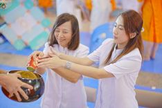 ภาพ No.240517:วันพุธที่ 27 สิงหาคม พ.ศ. 2568 พิธีตักบาตร ในวันธรรมชัย ณ วัดพระธรรมกาย จ.ปทุมธานี
