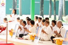 ภาพ No.244646:วันเสาร์ที่ 6 กันยายน พ.ศ. 2568 พิธีขอขมา-รับผ้าไตรของนาคธรรมทายาท โครงการอุปสมบทหมู่บูชาธรรมครบรอบ 108 ปี  วันครูผู้ค้นพบวิชชาธรรมกาย ณ โบสถ์พระไตรปิฎก วัดพระธรรมกาย