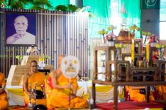ภาพ No.246567:วันที่ 14 กันยายน พ.ศ. 2568 พิธีตักบาตรฉลองพระใหม่ ในโครงการอุปสมบทหมู่บูชาธรรม ครบรอบ108ปี วันครูผู้ค้นพบวิชชาธรรมกาย ณ วิหารคด วัดพระธรรมกาย