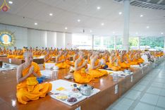ภาพ No.147708:พิธีถวายภัตตาหารเมนูสวรรค์ ในพรรษาแห่งการเข้าถึงธรรม วันเสาร์ที่ 10 สิงหาคม พ.ศ. 2567 ณ หอฉันคุณยายอาจารย์ฯ วัดพระธรรมกาย