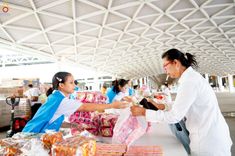 ภาพ No.240357:วันพุธที่ 27 สิงหาคม พ.ศ. 2568 พิธีตักบาตร ในวันธรรมชัย ณ วัดพระธรรมกาย จ.ปทุมธานี