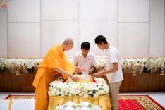 ภาพ No.239747:วันที่ 16-17 สิงหาคม พ.ศ. 2568 การปฏิบัติหน้าที่ของเจ้าหน้าที่ทุกสถานะ เพื่องานพิธีอัญเชิญรูปเหมือนพระมงคลเทพมุนี (สด จันทสโร) และพิธีกดปุ่มอัญเชิญรูปเหมือน พระมงคลเทพมุนี (สด จันทสโร) ณ มหาวิหารแก้วพระมงคลเทพมุนี ศูนย์ปฏิบัติธรรมแก้วเมืองเลย จ.เลย
