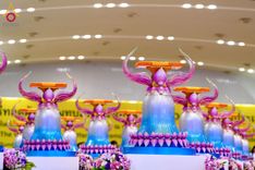 ภาพ No.215290:วันอาทิตย์ต้นเดือนที่ 6 เมษายน พ.ศ. 2568 พิธีบูชาข้าวพระ สภาธรรมกายสากล วัดพระธรรมกาย