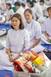 ภาพ No.158909:พิธีตักบาตร ในวันอาทิตย์ต้นเดือน วันที่ 6 ตุลาคม พ.ศ. 2567 ณ สภาธรรมกายสากล วัดพระธรรมกาย