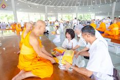 ภาพ No.167421:พิธีบุพเปตพลี ครั้งที่ 157 ร่วมอุทิศบุญกุศลแด่หมู่ญาติที่ล่วงลับไปแล้ว และสืบทอดอายุพระพุทธศาสนา วันพฤหัสที่ 31 ตุลาคม พ.ศ. 2567 (วันพระ แรม 14 ค่ำ เดือน 11) ณ หอฉันคุณยายอาจารย์ฯ วัดพระธรรมกาย