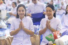 ภาพ No.240404:วันพุธที่ 27 สิงหาคม พ.ศ. 2568 พิธีตักบาตร ในวันธรรมชัย ณ วัดพระธรรมกาย จ.ปทุมธานี
