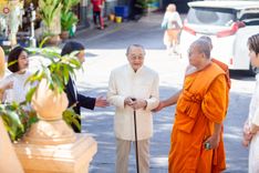 ภาพ No.260435:วันที่ 19 ตุลาคม พ.ศ. 2568 พิธีทอดกฐินสามัคคีทั่วไทย 30,000 วัด โดยคณะศิษยานุศิษย์ บูชาธรรม 81 ปี หลวงพ่อธัมมชโย ณ วัดคณิกาผล ป้อมปราบ กรุงเทพฯ