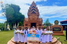 ภาพ No.256066:วันที่ 12 ตุลาคม พ.ศ. 2568 พิธีทอดกฐินสามัคคีทั่วไทย 30,000 วัด โดยคณะศิษยานุศิษย์ บูชาธรรม 81 ปี หลวงพ่อธัมมชโย ณ วัดช่างหิน อ.ห้วยราช จ.บุรีรัมย์