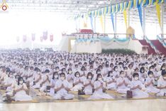 ภาพ No.86951:พิธีตักบาตร , พิธีบูชาข้าวพระ , พิธีจุดเทียนใจ ไฟนิรันดร์ อนันตชัย ในวันอาทิตย์ต้นเดือน 3 กันยายน พ.ศ. 2566 ณ วัดพระธรรมกาย