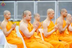 ภาพ No.221467:วันอาทิตย์ที่ 27 เมษายน พ.ศ. 2568 พิธีเจริญพระพุทธมนต์สมโภชดวงแก้วธรรมชัย เนื่องในโอกาสบูชาธรรม 81 ปีหลวงพ่อธัมมชโย อัญเชิญประดิษฐานเนื่องในโอกาสสถาปนาวัดพระธรรมกายไอซ์แลนด์ ณ อาคารปลูกศรัทธา 1 วัดพระธรรมกาย อำเภอคลองหลวง จังหวัดปทุมธานี