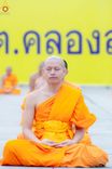 ภาพ No.182106:พระธรรมทายาทร่วมปฎิบัติธรรม รับฟังโอวาทจากหลวงพ่อทัตตชีโว และถ่ายภาพหมู่ประวัติศาสตร์ ณ ลานธรรมพระมหาธรรมกายเจดีย์  วัดพระธรรมกาย ในโครงการอุปสมบท บูชาธรรมมหาปูชนียาจารย์ วันที่ 13 ธันวาคม พ.ศ. 2567