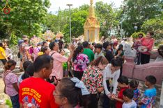 ภาพ No.169981:พิธีทอดกฐิน ณ วัดเขาสมอระบัง จ.เพชรบุรี ในโครงการกฐินสามัคคีทั่วไทย 30,000 วัด บูชาธรรม 80 ปี หลวงพ่อธัมมชโย โดยคณะศิษยานุศิษย์วัดพระธรรมกาย วันที่ 26 ตุลาคม พ.ศ. 2567