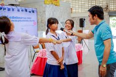 ภาพ No.246374:วันที่ 8-9 กันยายน พ.ศ. 2568 ศูนย์ปฏิบัติธรรมสมุทรปราการ นำทีมจัดอบรมโครงการอบรมคุณธรรม , จริยธรรม ในหัวข้อ การค้นพบศักยภาพในตนเอง เพื่อพัฒนานิสัย ผ่านนวัตกรรมความดีสากล ณ โรงเรียนวัดราษฎ์บูรณะ ต.บางปลา อ.บางพลี จ.สมุทรปราการ