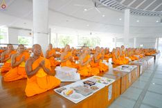 ภาพ No.248499:วันที่ 27 กันยายน พ.ศ. 2568 พิธีถวายเมนูสวรรค์เพื่อการบรรลุธรรม ณ หอฉันคุณยายอาจารย์ฯ วัดพระธรรมกาย