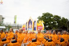 ภาพ No.241897:วันอาทิตย์ที่ 31 สิงหาคม พ.ศ. 2568 พิธีทำบุญแด่คณะสงฆ์ 122 รูป ฉลอง 121 ปี อำเภอคลองหลวง จ.ปทุมธานี เพื่อนำส่งช่วยเหลือคณะสงฆ์ 323 วัด 4 จังหวัดชายแดนภาคใต้ และช่วยเหลือประชาชนจากเหตุปะทะ แนวชายแดนไทย-กัมพูชา ณ บริเวณหน้าที่ว่าการอำเภอคลองหลวง จังหวัดปทุ