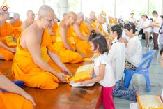 ภาพ No.167426:พิธีบุพเปตพลี ครั้งที่ 157 ร่วมอุทิศบุญกุศลแด่หมู่ญาติที่ล่วงลับไปแล้ว และสืบทอดอายุพระพุทธศาสนา วันพฤหัสที่ 31 ตุลาคม พ.ศ. 2567 (วันพระ แรม 14 ค่ำ เดือน 11) ณ หอฉันคุณยายอาจารย์ฯ วัดพระธรรมกาย