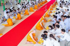 ภาพ No.244851:วันเสาร์ที่ 6 กันยายน พ.ศ. 2568 พิธีถวายบาตร บรรพชา อุปสมบทของนาคธรรมทายาท โครงการอุปสมบทหมู่บูชาธรรมครบรอบ 108 ปี  วันครูผู้ค้นพบวิชชาธรรมกาย ณ โบสถ์พระไตรปิฎก วัดพระธรรมกาย
