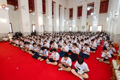 ภาพ No.184938:กิจกรรมวันรวมพลังเด็กดี V-Star ผู้นำฟื้นฟูศีลธรรมโลก กรุงเทพมหานคร ณ วัดมหาธาตุยุวราชรังสฤษฎิ์ราชวรมหาวิหาร กรุงเทพมหานคร ในวันที่ 13 ธันวาคม พ.ศ. 2567