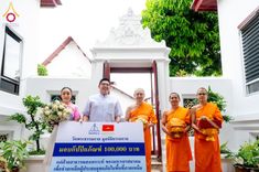 ภาพ No.159315:วันศุกร์ที่ 25 กันยายน พ.ศ. 2567 วัดพระธรรมกาย มูลนิธิธรรมกาย และคณะศิษยานุศิษย์ฯ ร่วมสมทบกัปปิยภัณฑ์ จำนวน 200,000 บาท สนับสนุนสำนักงานเจ้าคณะใหญ่หนตะวันออก ฝ่ายสาธารณสงเคราะห์ของมหาเถรสมาคม เพื่อช่วยเหลือผู้ประสบอุทกภัย