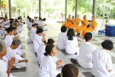 ภาพ No.152396:พิธีมอบสไบแก้ว โครงการอบรมอุบาสิกาแก้วจังหวัดบุรีรัมย์รุ่นที่ 1 วันที่ 6-8 กันยายน พ.ศ. 2567